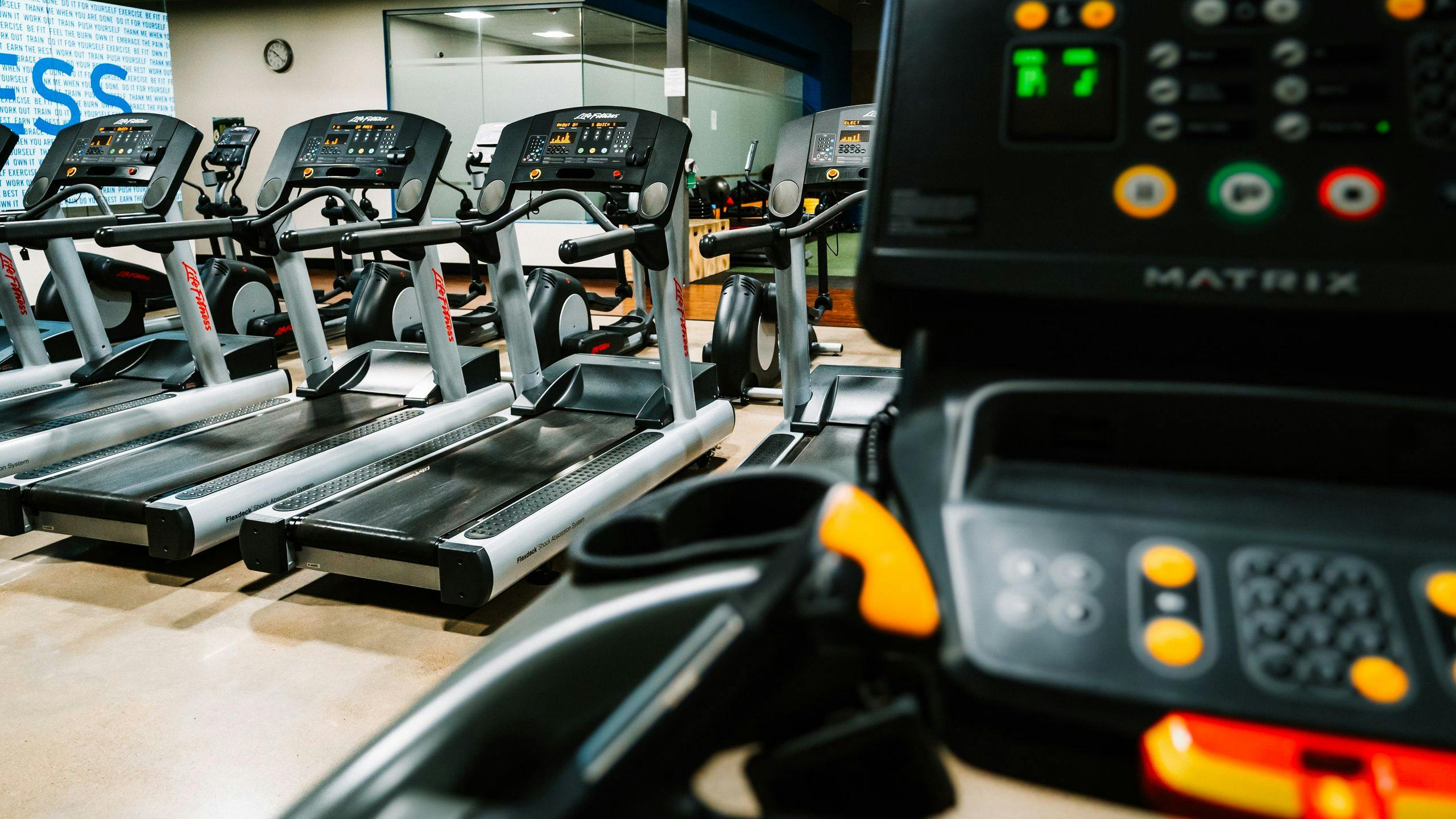 Four complainants cost gym chain SATS 1 million EUR: How not to deal with complaints
